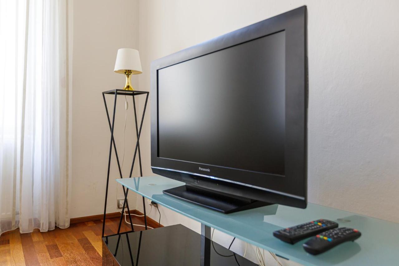 Newly Renovated Apartment In The Old Town Bratislava Extérieur photo