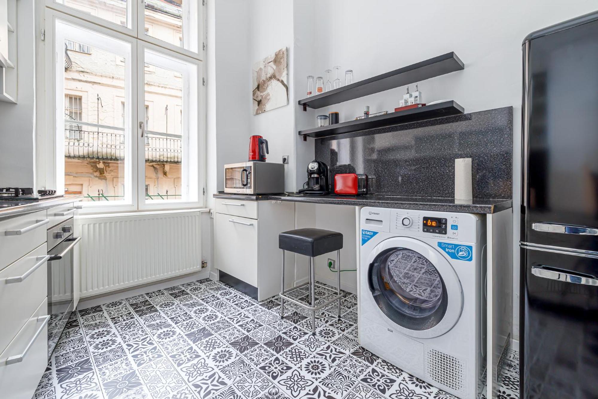 Newly Renovated Apartment In The Old Town Bratislava Extérieur photo